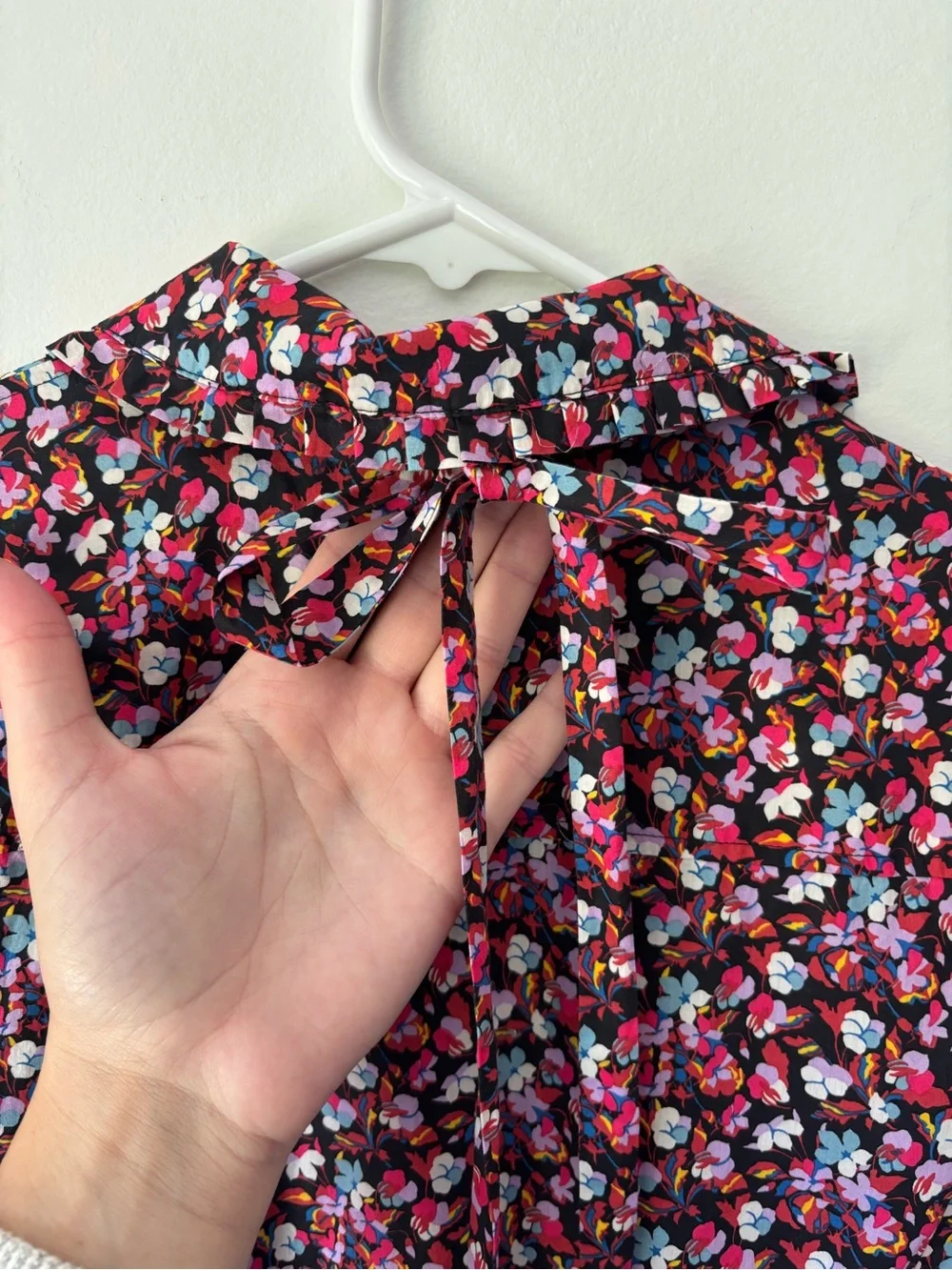 J. Crew Liberty Floral Print Sarah Button Down Front Neck Tie Preppy Black Pink - Picture 9 of 12